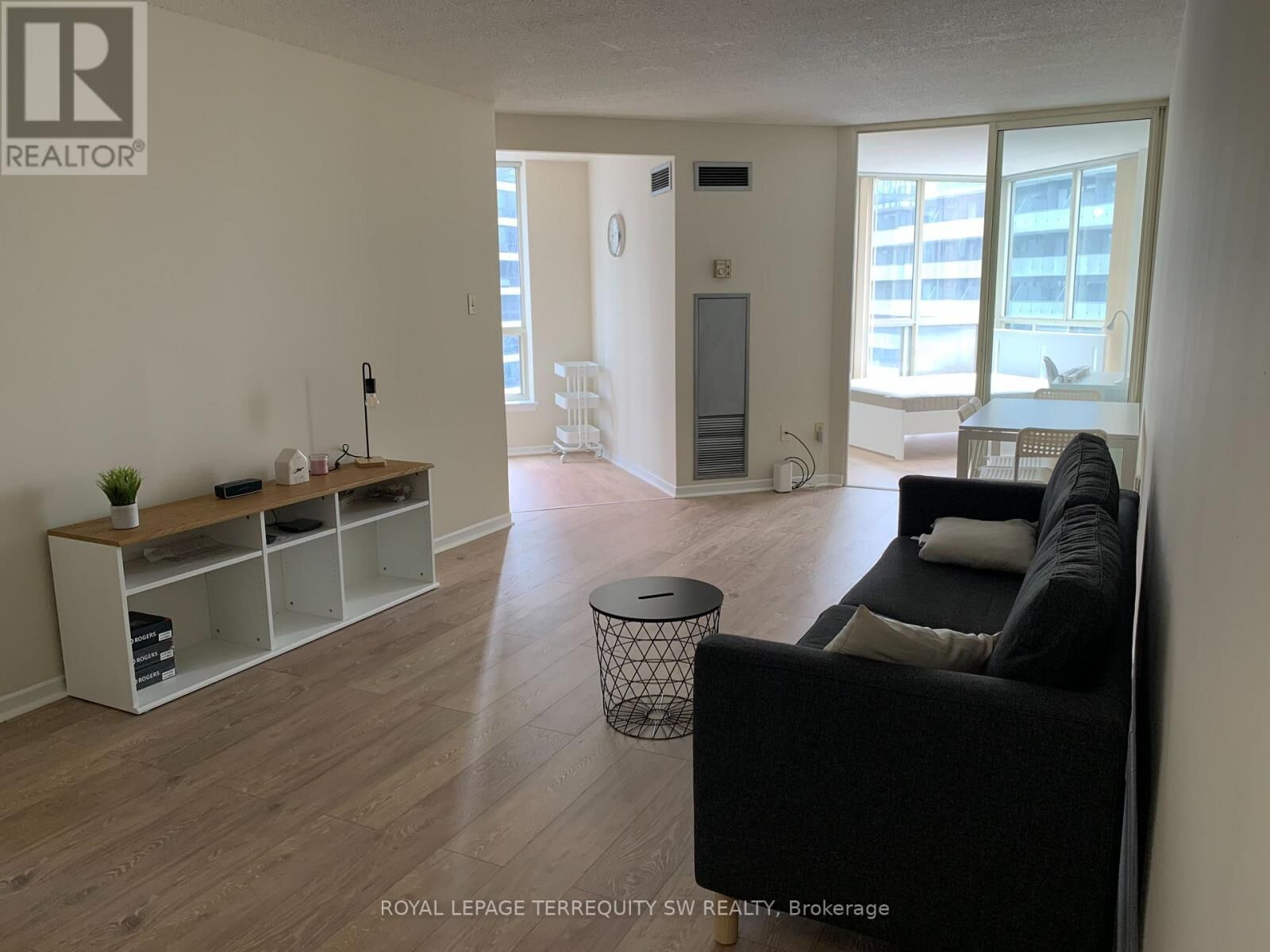 Property Photo:  44 St. Joseph Street 1212  ON M4Y 2W4 