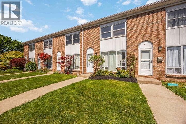 Property Photo: 855 Ross Avenue 4 ON N7T 7R1