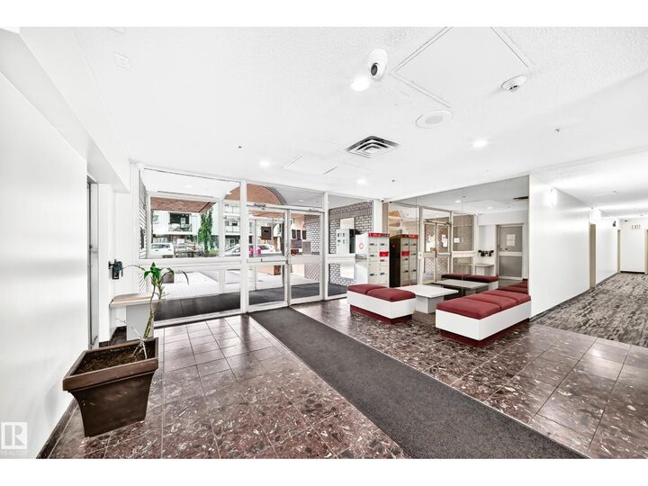 Property Photo:  #706 11211 85 St NW  AB T5B 4T7 