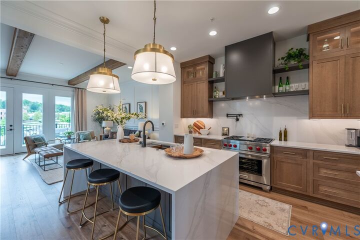 Property Photo:  2 E Cary Street 6  VA 23219 
