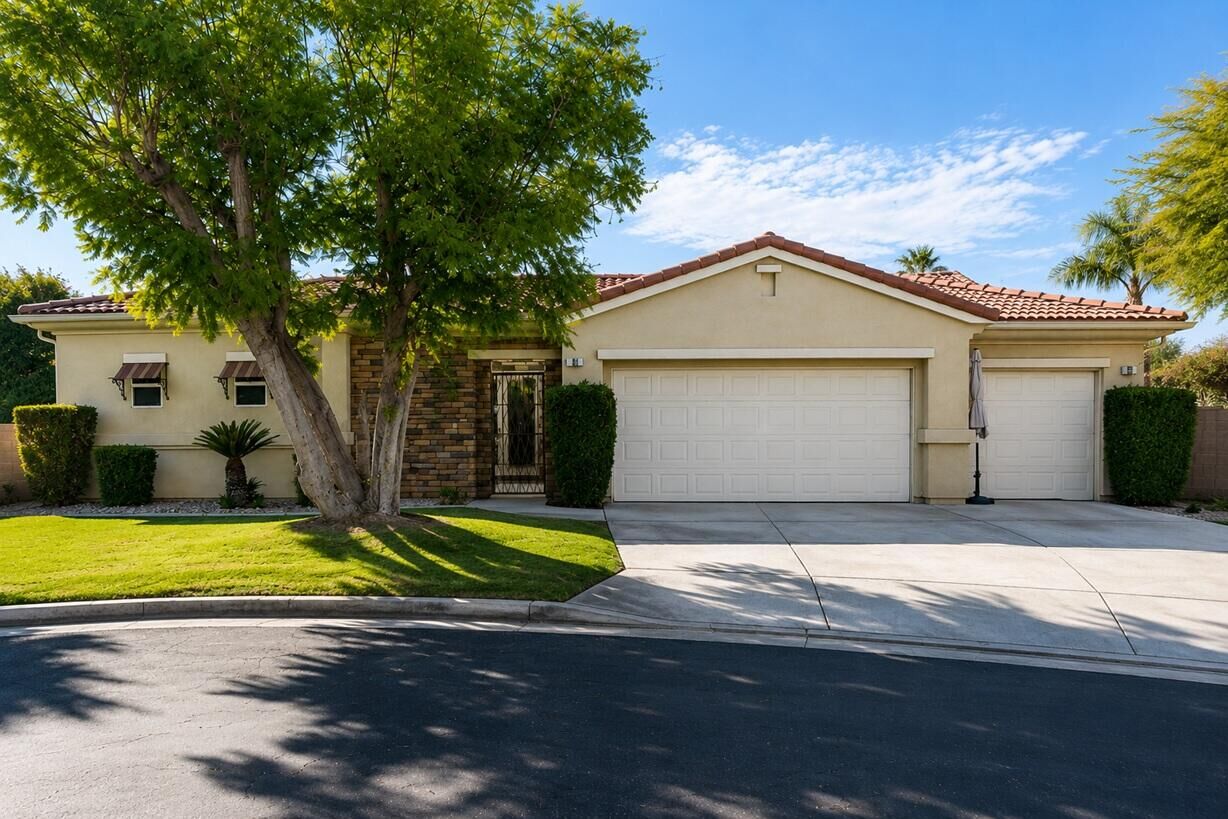 Property Photo:  90 Clavel Court  CA 92260 