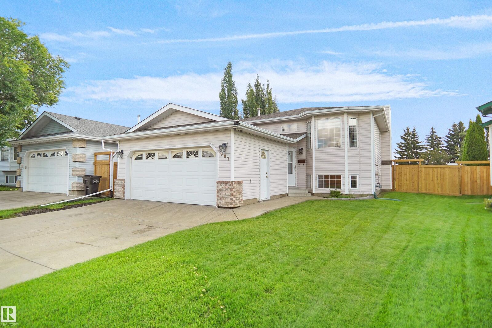 Property Photo: 907 Jordan Crescent NW AB T6L 6X5