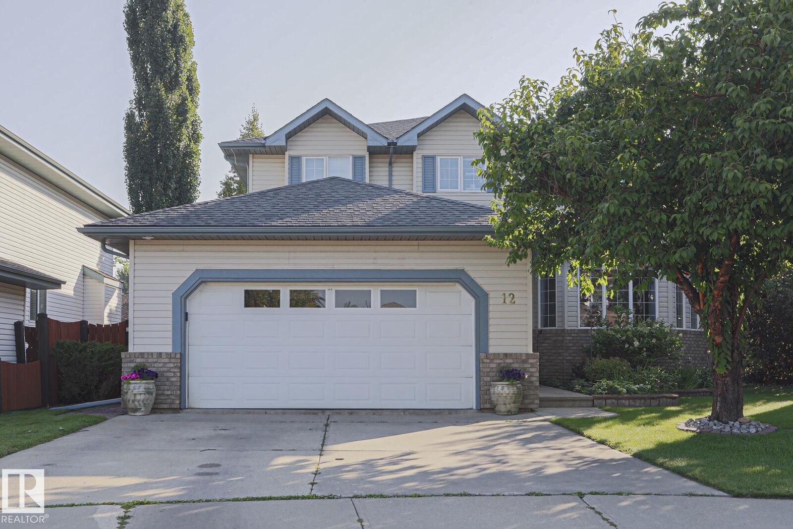Property Photo:  12 Douziech Close  AB T8N 6G9 