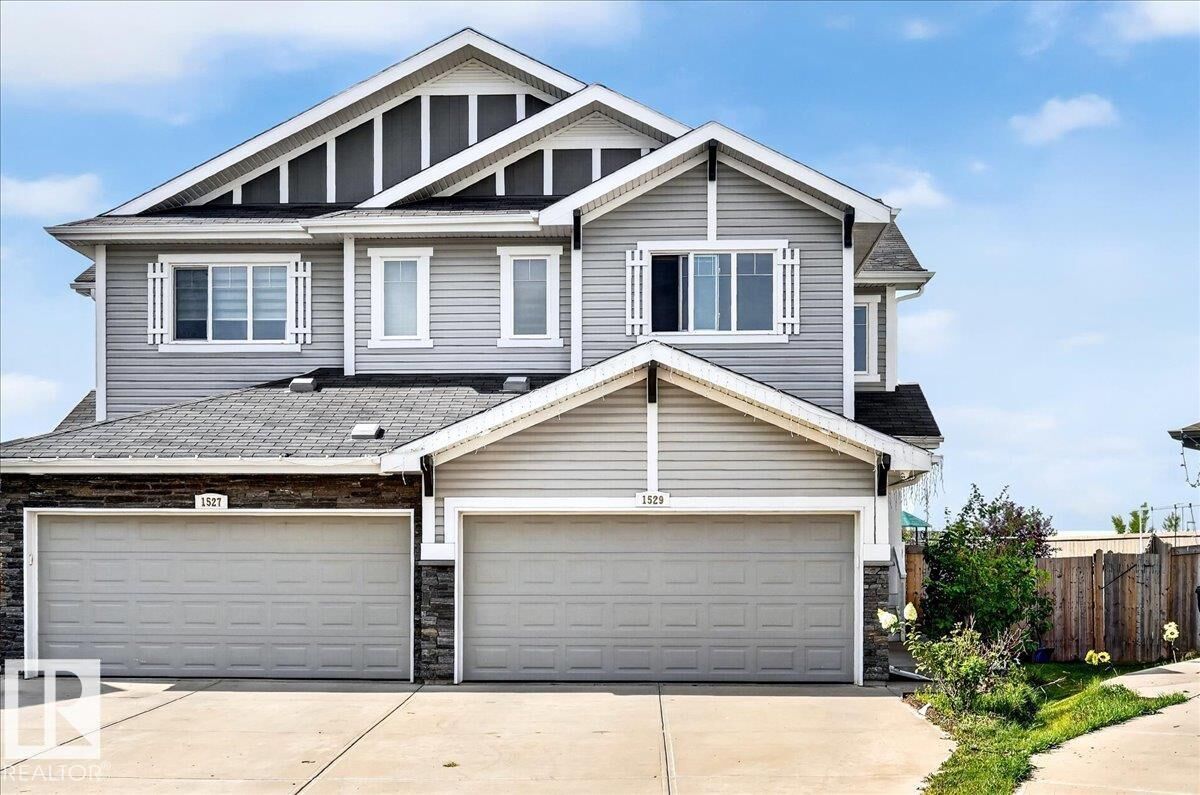 Property Photo: 1529 26 Ave NW NW AB T6T 0W2