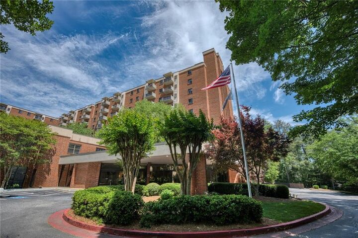 Property Photo:  300 Johnson Ferry Road A207  GA 30328 
