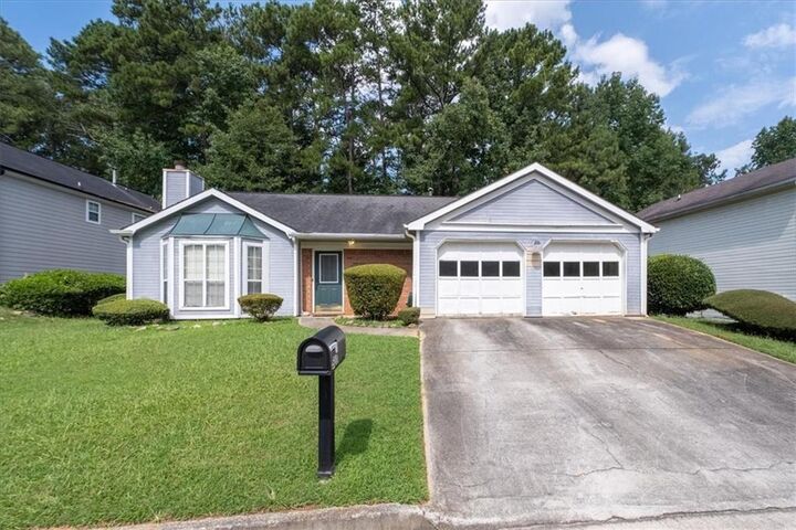 Property Photo: 511 Barclay Court GA 30083