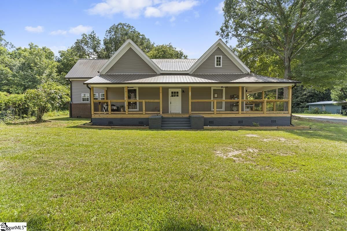 Property Photo: 139 N Main Street SC 29638
