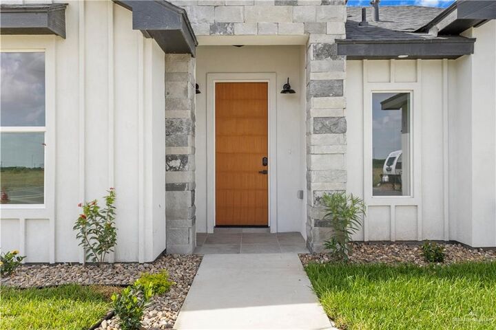 Property Photo:  1514 Karianna Drive  TX 78570 