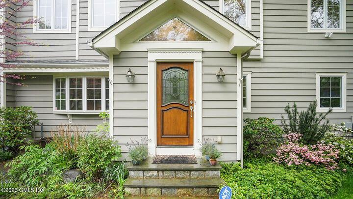 Property Photo:  3 Old Wagon Road  CT 06870 
