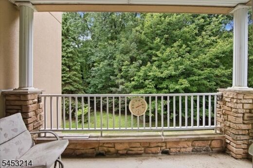 Property Photo:  1218 Hamilton Dr 218  NJ 07866 