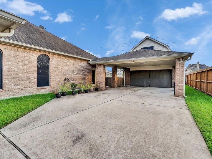 Property Photo: 2714 Brahman Dr TX 77578