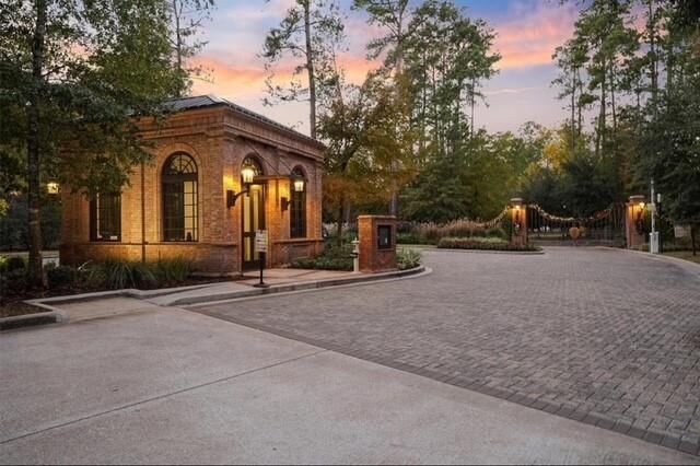 Property Photo:  104 Chateau Pines Court  TX 77316 