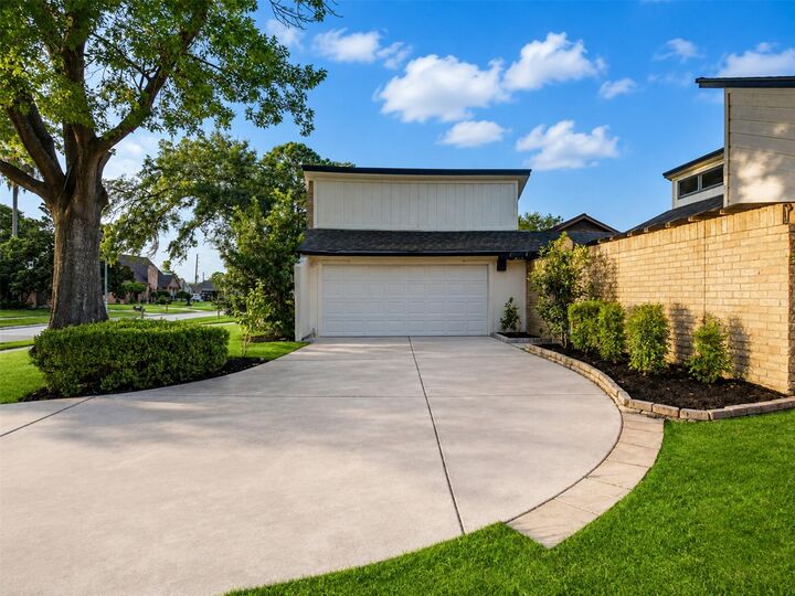 Property Photo: 4546 Hickory Downs Drive TX 77084