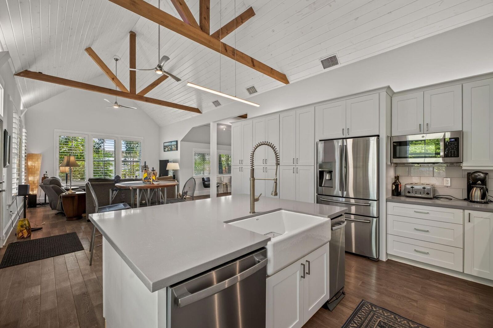Property Photo: 303 W Alamo Street TX 77833