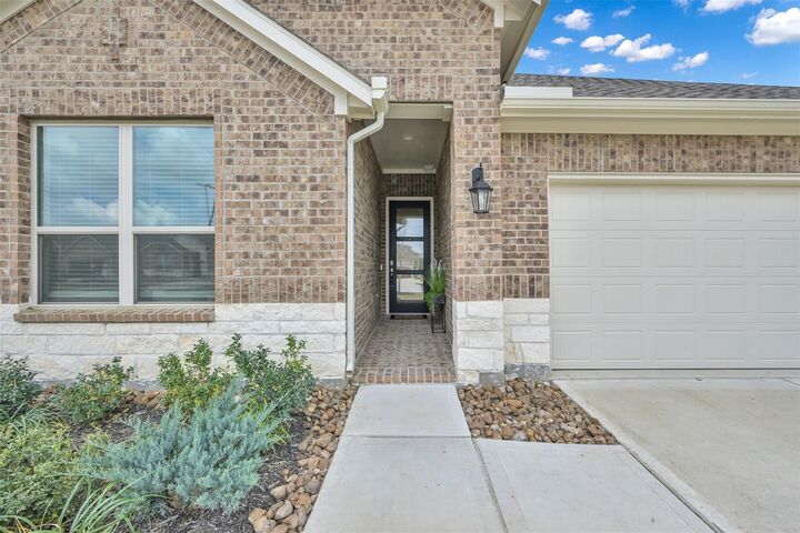 Property Photo:  1610 Little Rabbit Court  TX 77316 