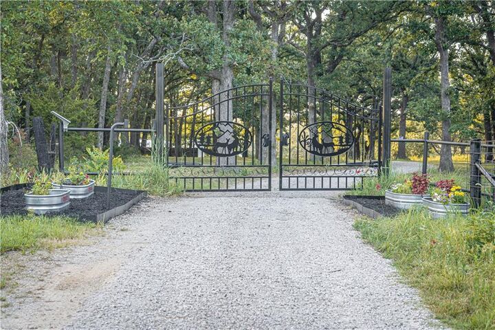 Property Photo: 2099 Heritage Road KS 67361