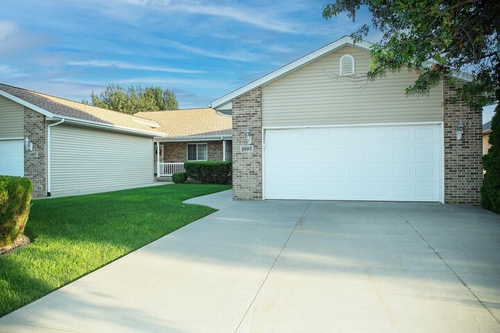 Property Photo:  4805 Briarwood Drive  IA 50613 