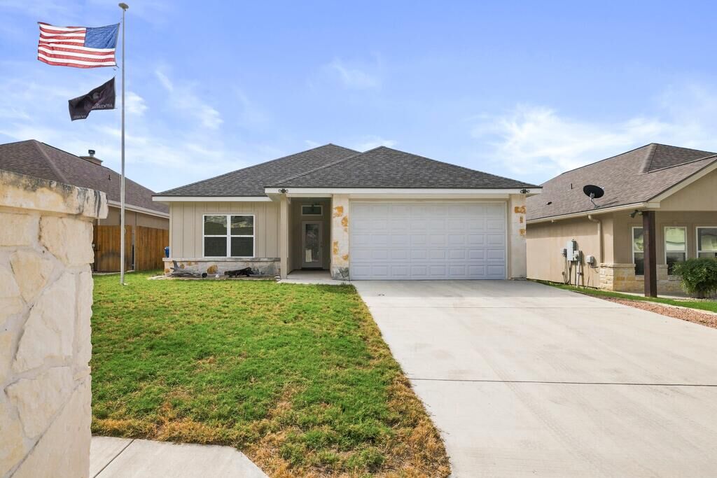 Property Photo: 1153 Norfolk Ln TX 78028