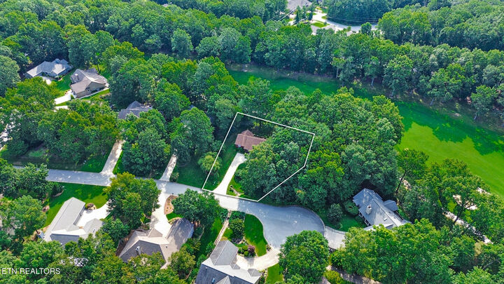 Property Photo: 25 Amesbury Court TN 38558