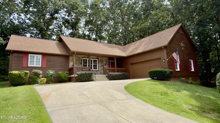 Property Photo:  25 Amesbury Court  TN 38558 