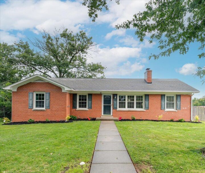 Property Photo: 501 Nottaway Drive KY 40356