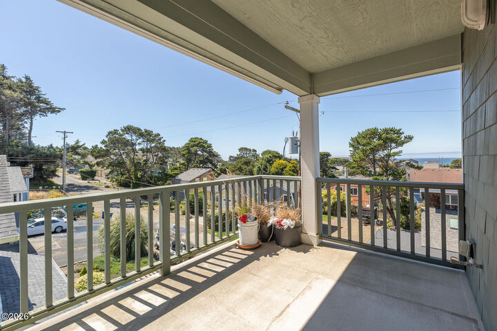 Property Photo:  3246 NW Mast Avenue  OR 97367 