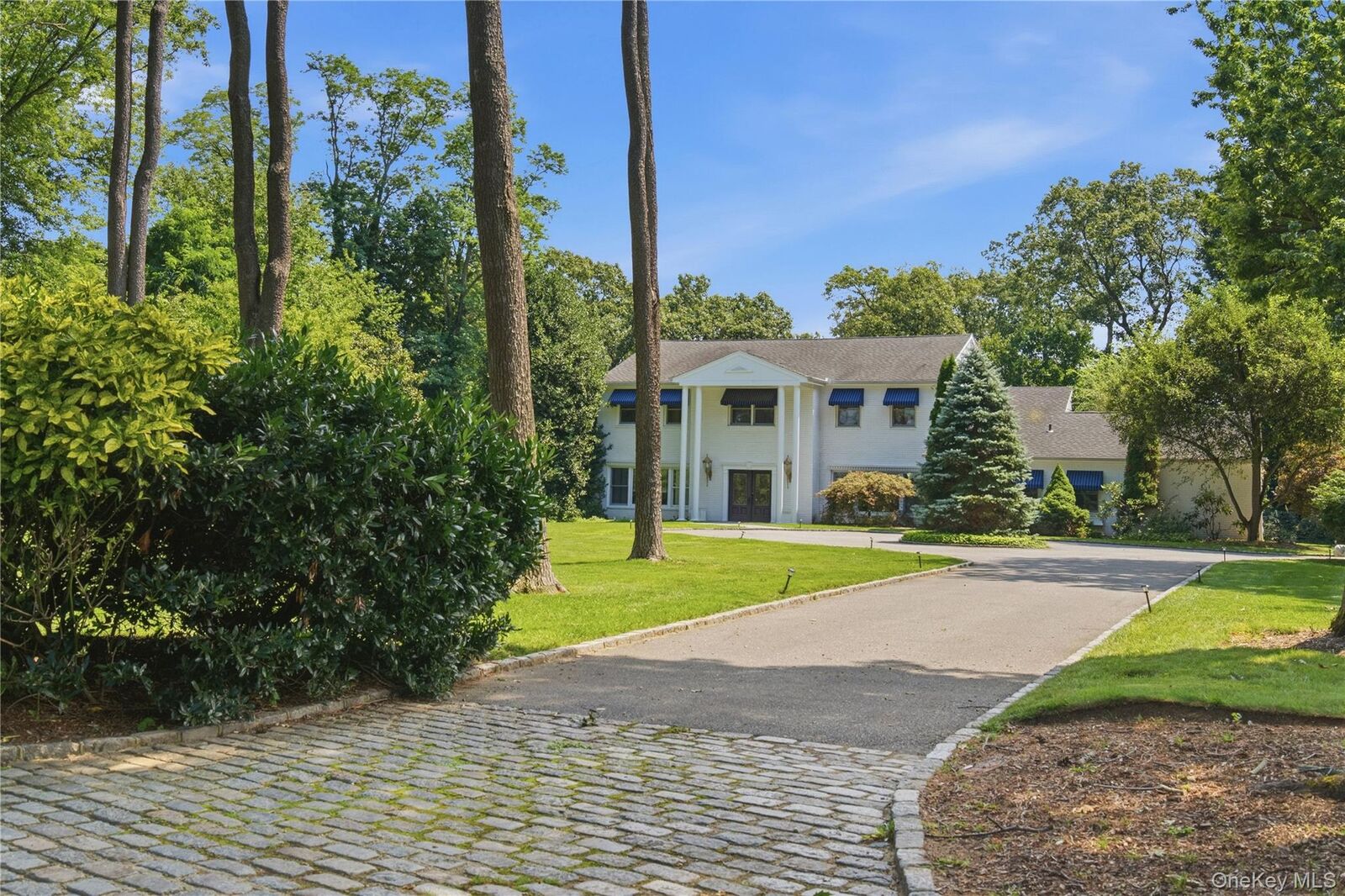 Property Photo:  6 Lighthouse Point  NY 11743 