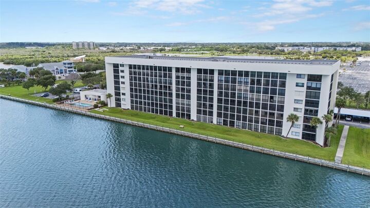 Property Photo:  300 S Sykes Creek Parkway 105  FL 32952 