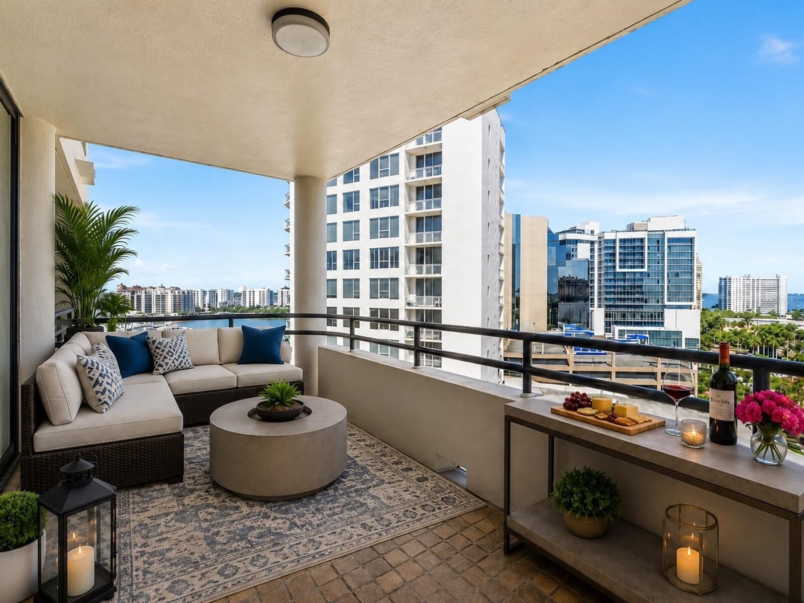 Property Photo:  1255 N Gulfstream Avenue 1101  FL 34236 
