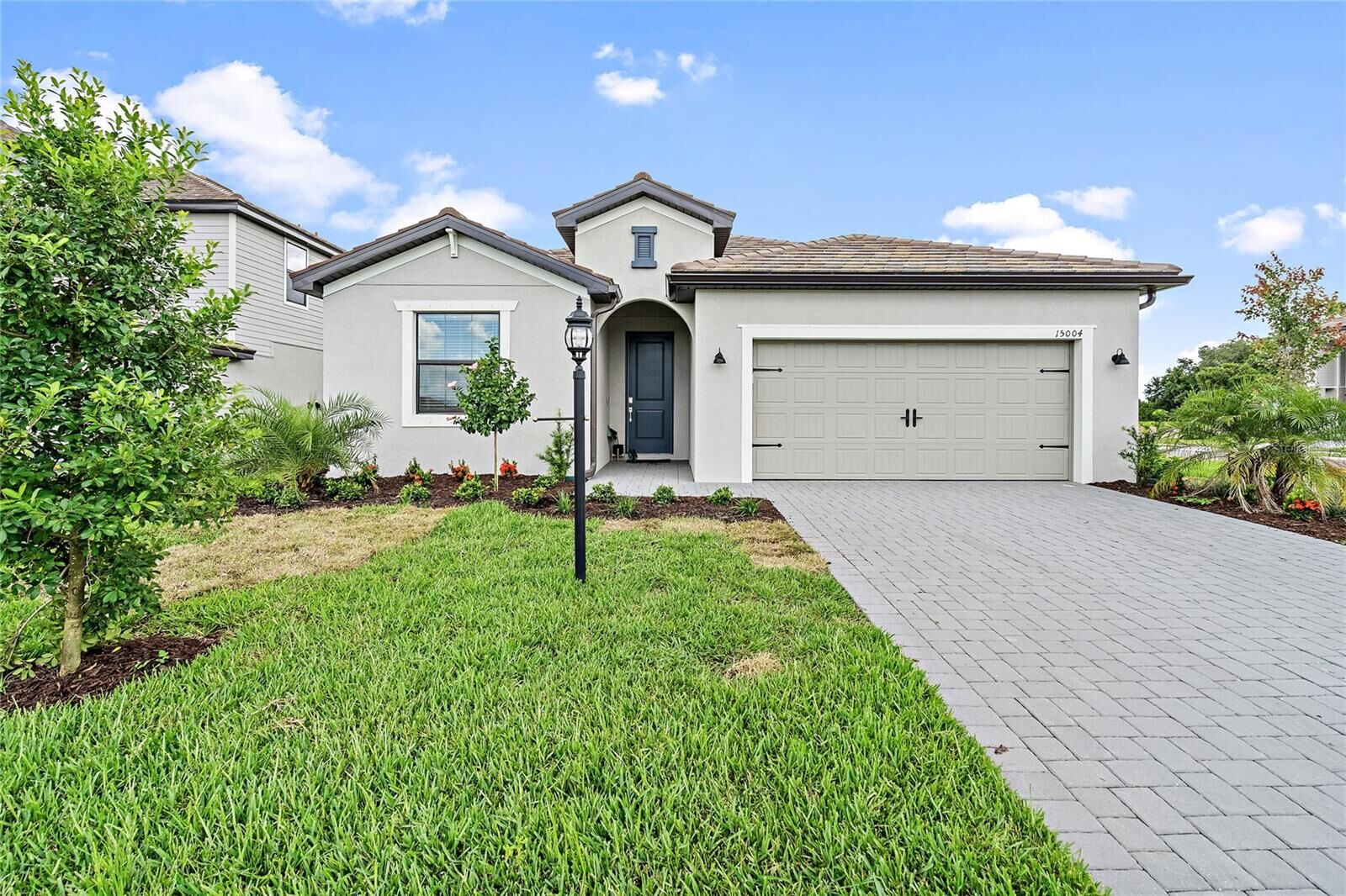 Property Photo: 15004 Misty Water Crossing FL 34211