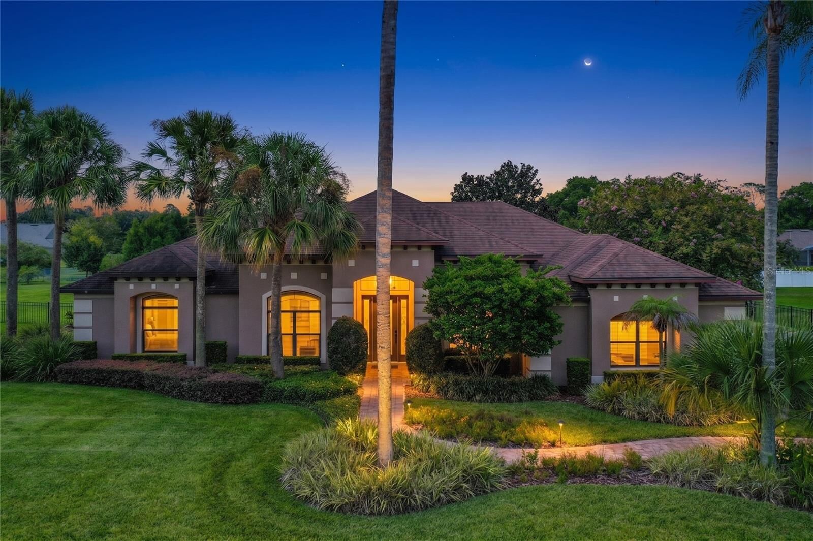 Property Photo:  5905 Tangerine Reserve Court  FL 32757 
