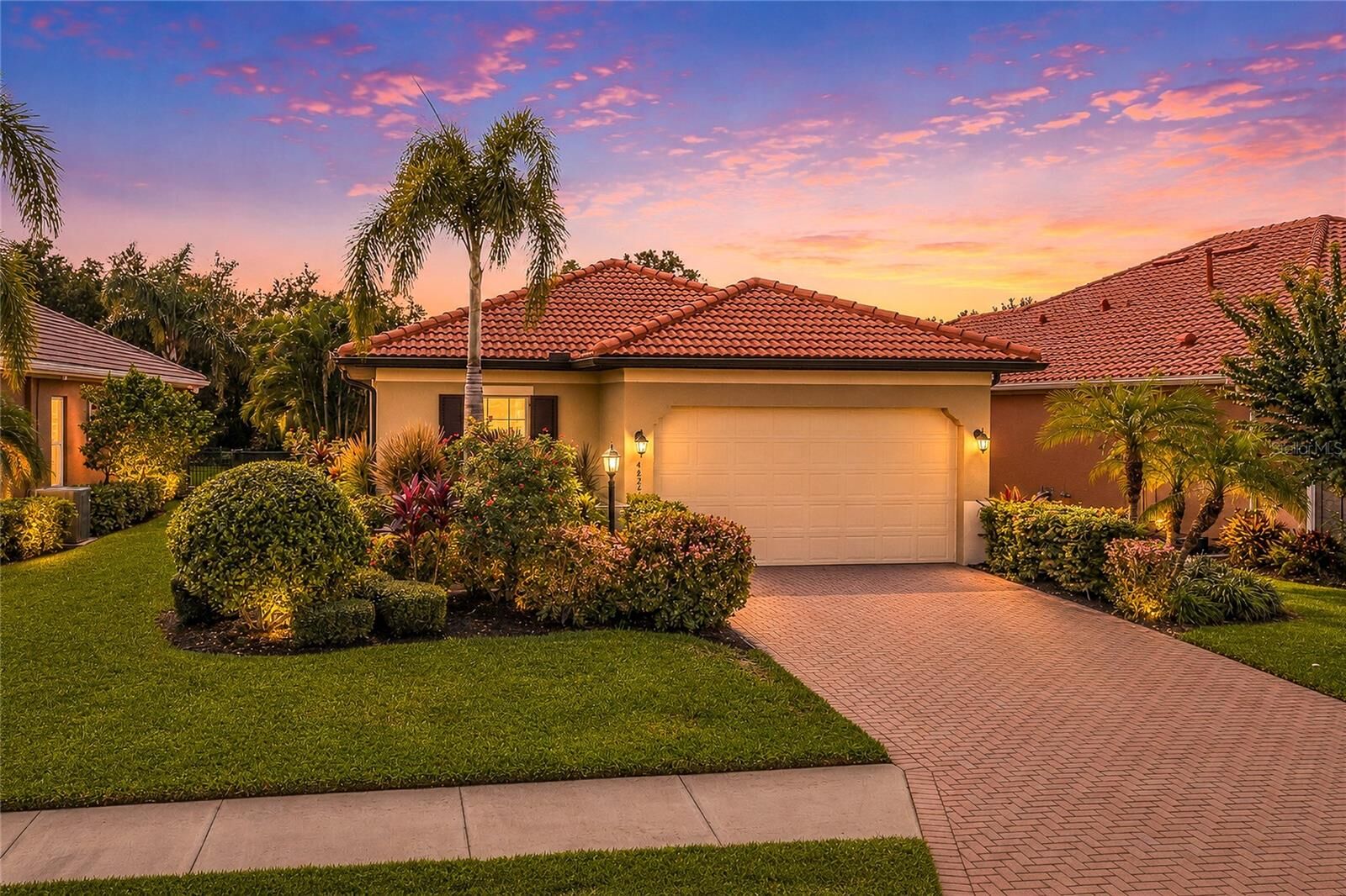 Property Photo: 4629 Royal Dornoch Circle FL 34211