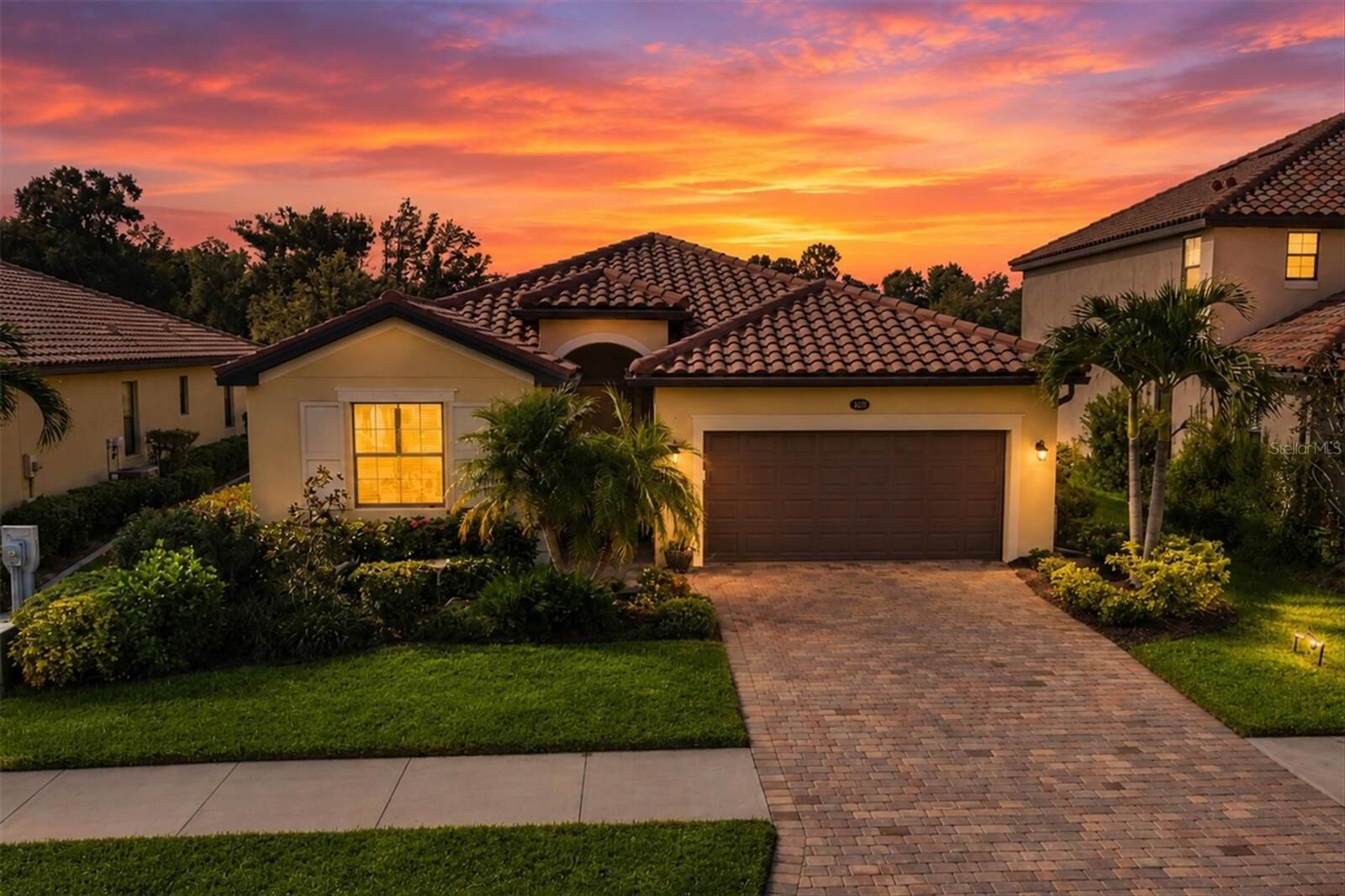 Property Photo:  12315 Canavese Lane  FL 34293 