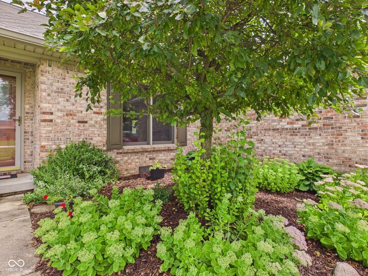 Property Photo: 1413 N Fairview Avenue IN 46001