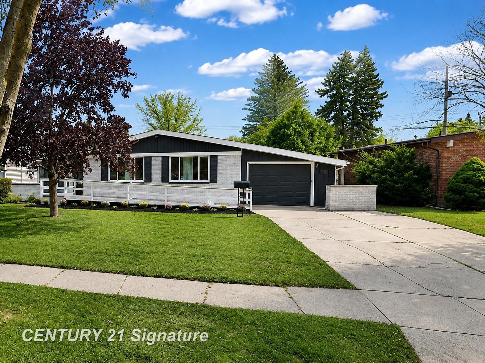 Property Photo:  2003 Carman Drive  MI 48602 