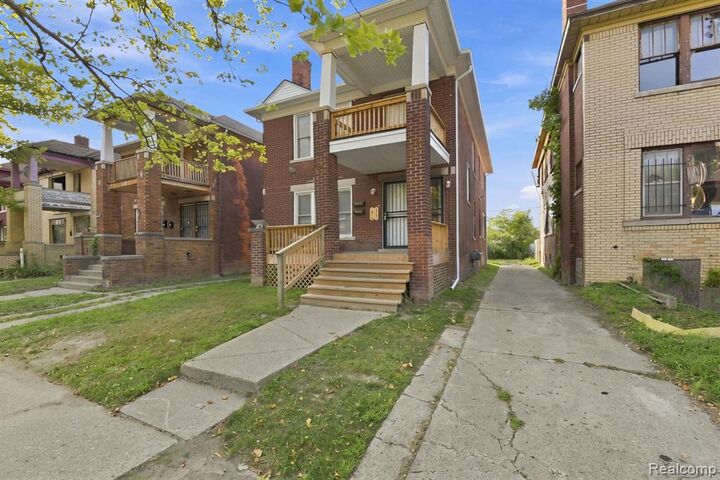 Property Photo: 3304 Clairmount Street MI 48206 1985