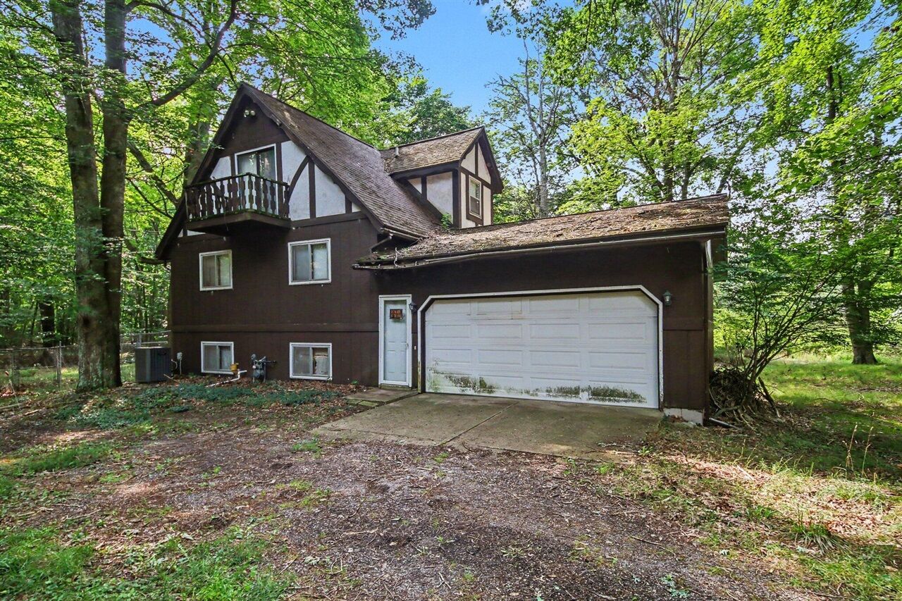 Property Photo: 6700 Wildwood Drive MI 49460-9763