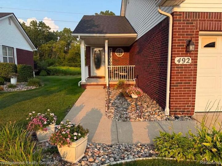 Property Photo: 492 Harvard Drive 84 MI 48065 4831
