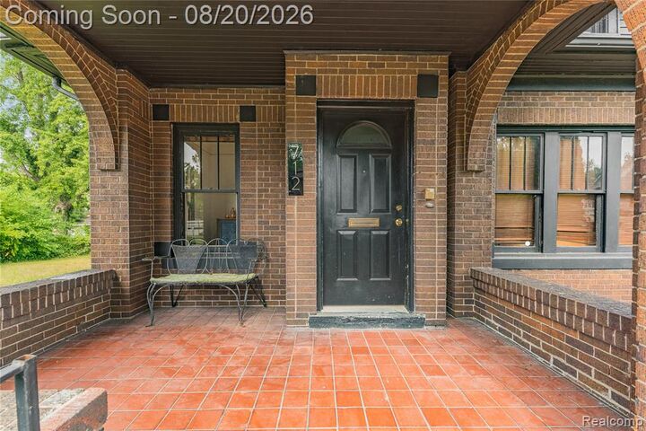 Property Photo: 712 Chalmers Street MI 48215 2955