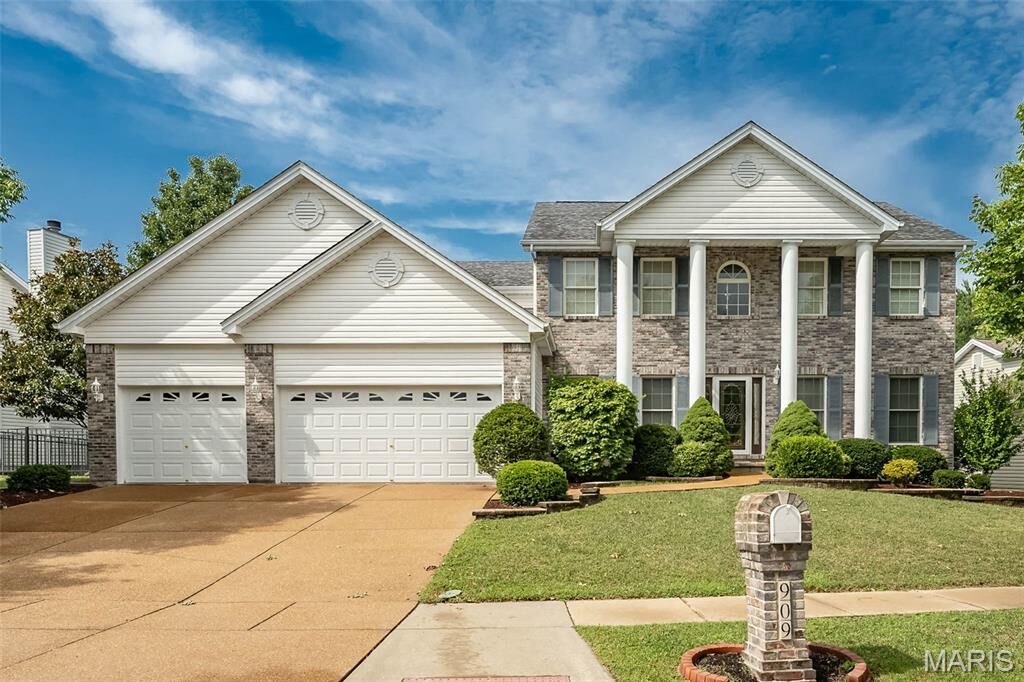 Property Photo: 909 Oxford Trail Drive MO 63376