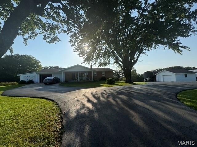 Property Photo:  2411 State Highway B  MO 63769 