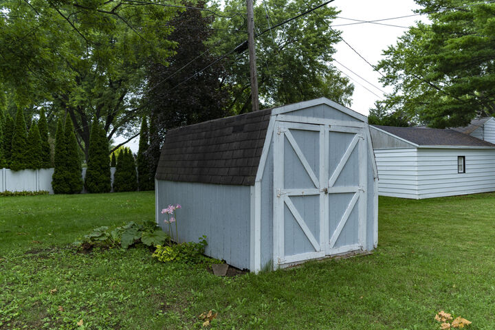 Property Photo:  916 Clark St  WI 53094 