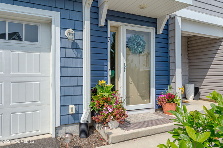 Property Photo:  7 Raritan Cove  NJ 07735 