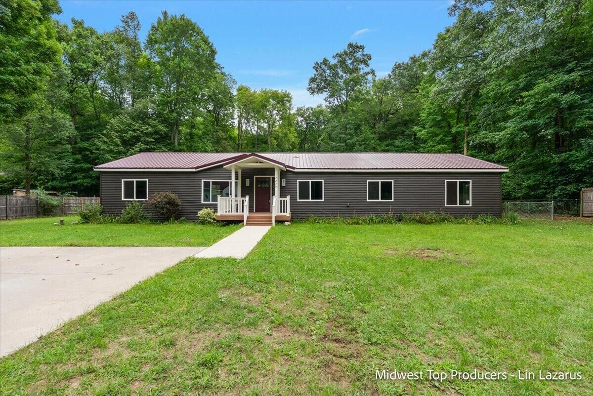 Property Photo: 8270 Bradley Road MI 48809