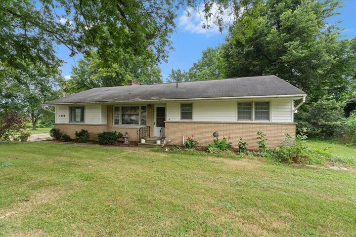 Property Photo:  1806 E Winn Road  MI 49120 