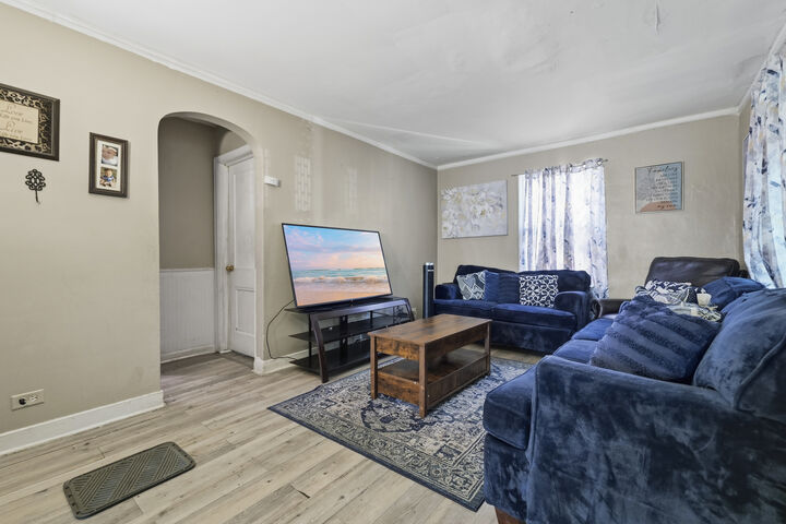 Property Photo:  10152 S Bensley Avenue  IL 60617 