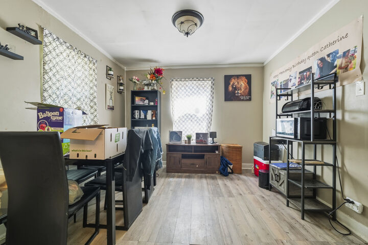 Property Photo: 10152 S Bensley Avenue IL 60617