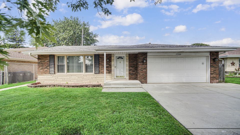 Property Photo:  17106 Ingleside Avenue  IL 60473 