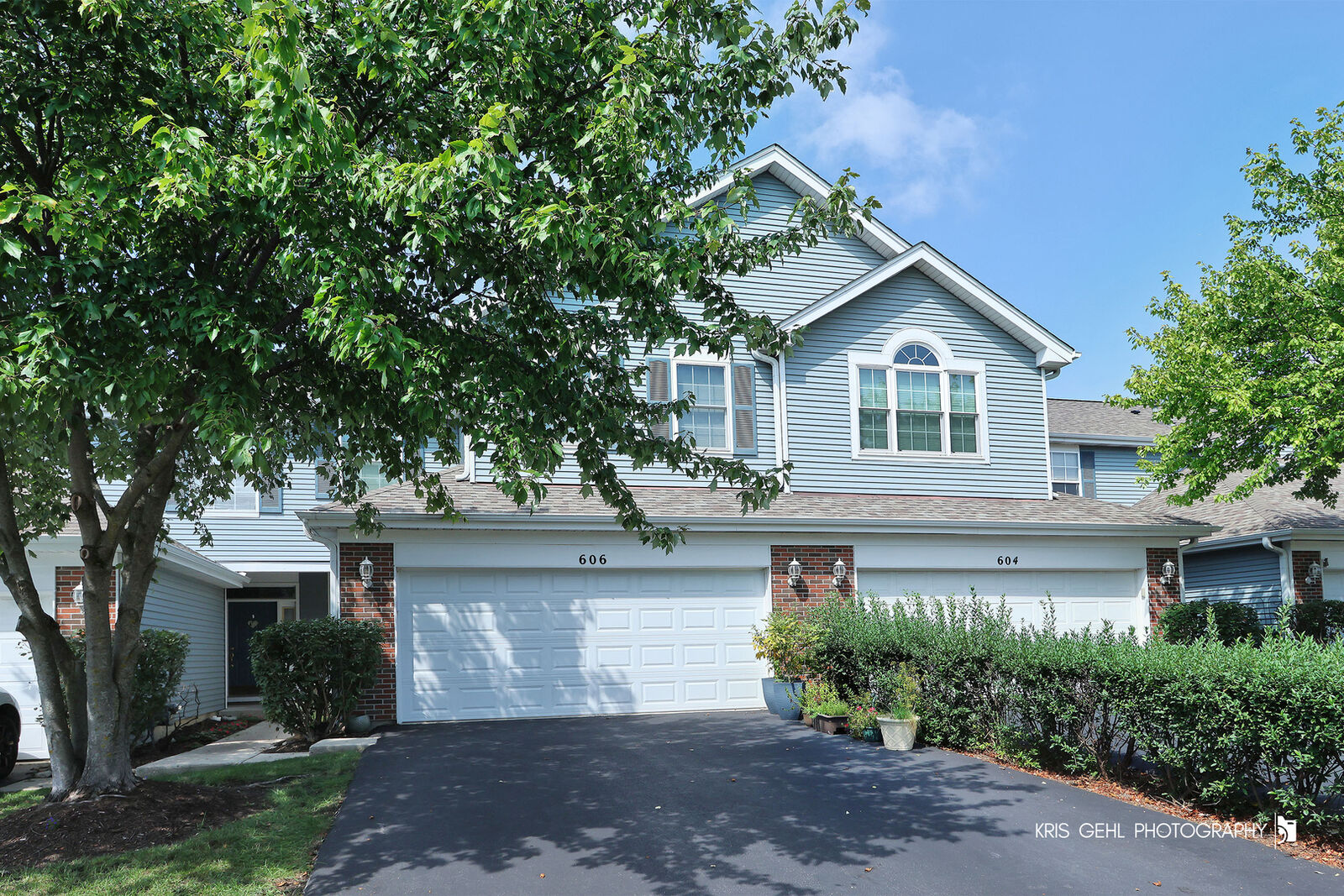 Property Photo: 606 Howard Avenue IL 60118