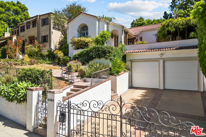 Property Photo:  6484 Ivarene Avenue  CA 90068 